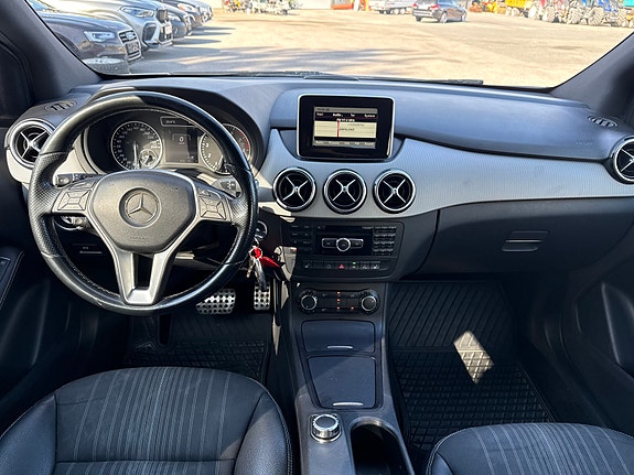Mercedes-Benz 220 B 14 of 22