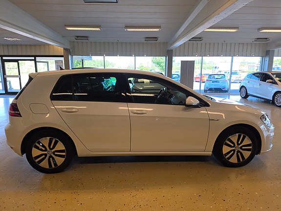 Volkswagen 6 of 26