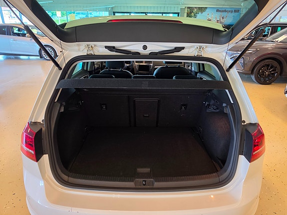 Volkswagen 12 of 26