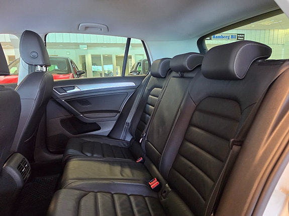 Volkswagen 11 of 26
