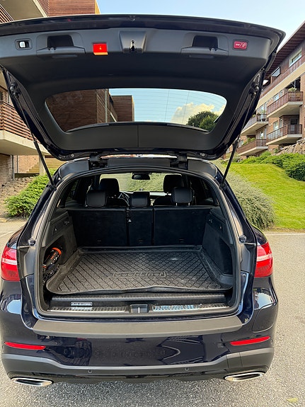 Mercedes-Benz GLC350 e 5 of 16