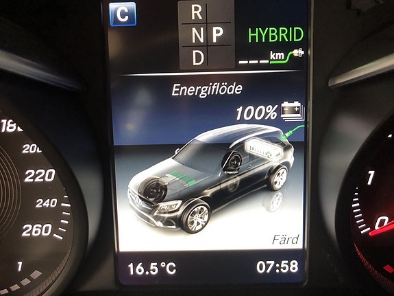 Mercedes-Benz GLC350 e 10 of 16