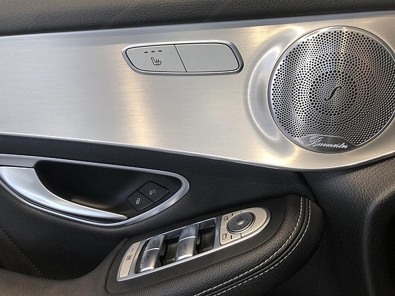 Mercedes-Benz GLC350 e 15 of 16