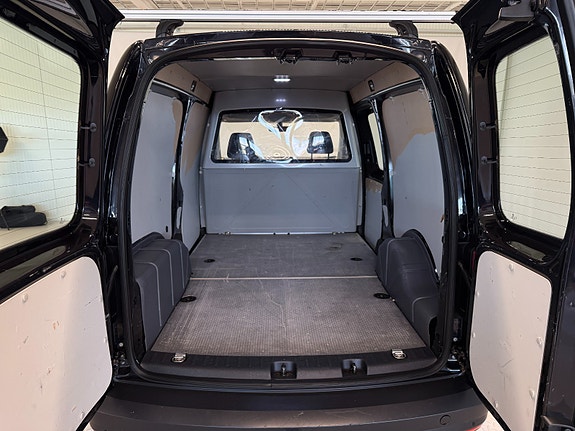 Volkswagen Caddy Maxi 16 of 30