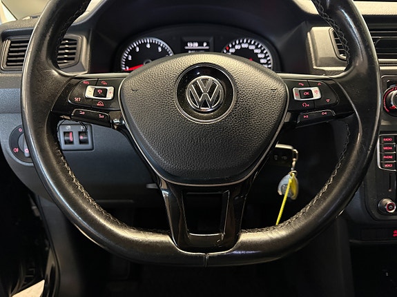 Volkswagen Caddy Maxi 23 of 30