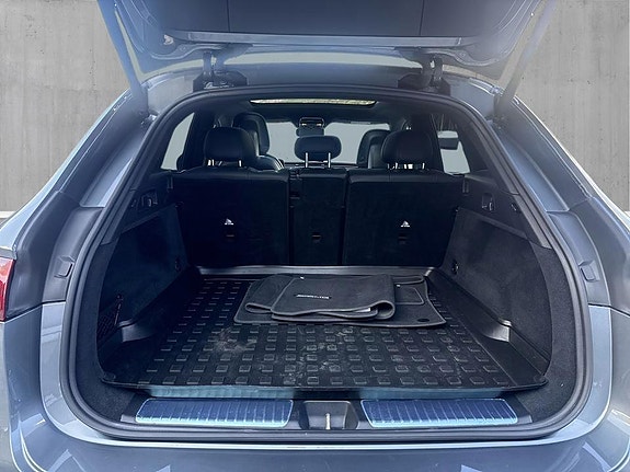 Mercedes-Benz EQE SUV 16 of 19