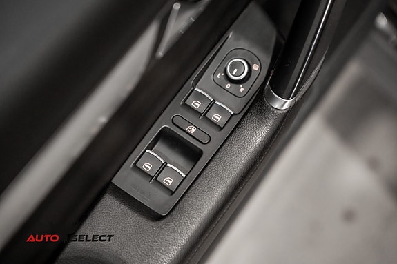 Volkswagen Passat Alltrack 22 of 30