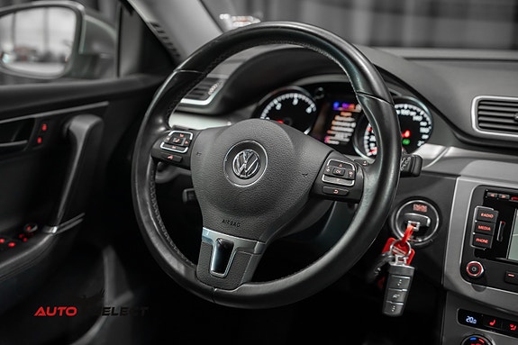 Volkswagen Passat Alltrack 25 of 30
