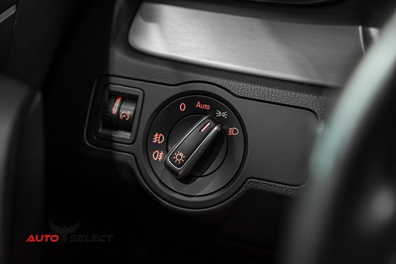 Volkswagen Passat Alltrack 27 of 30