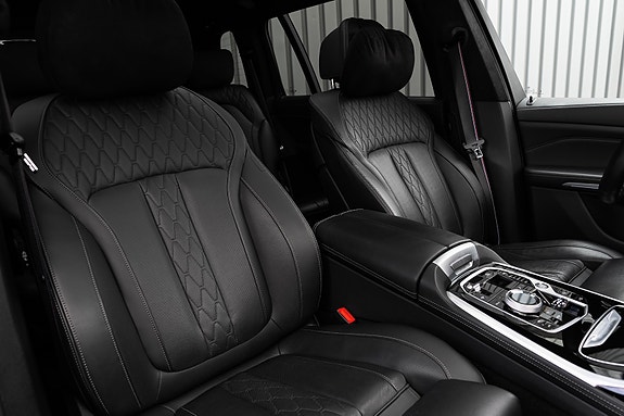 BMW X7 15 of 30
