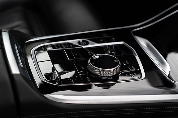 BMW X7 14 of 30