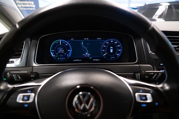 Volkswagen 26 of 30