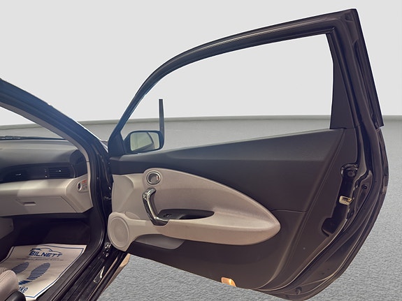 Honda CR-Z 9 of 28