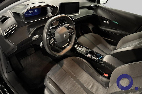 Peugeot e-208 11 of 17
