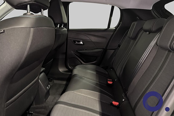 Peugeot e-208 13 of 17