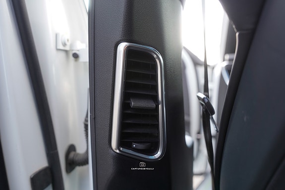 Porsche Panamera 4 30 of 30