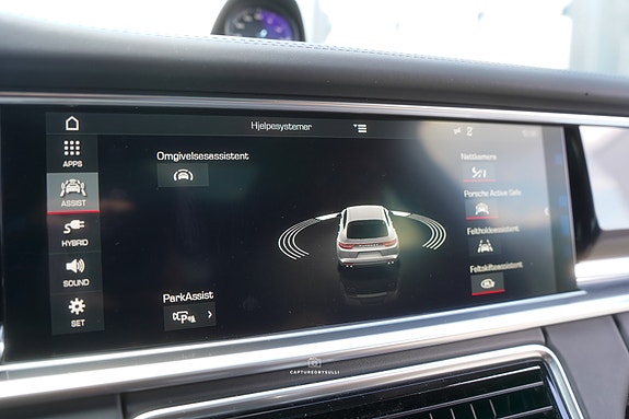 Porsche Panamera 4 19 of 30