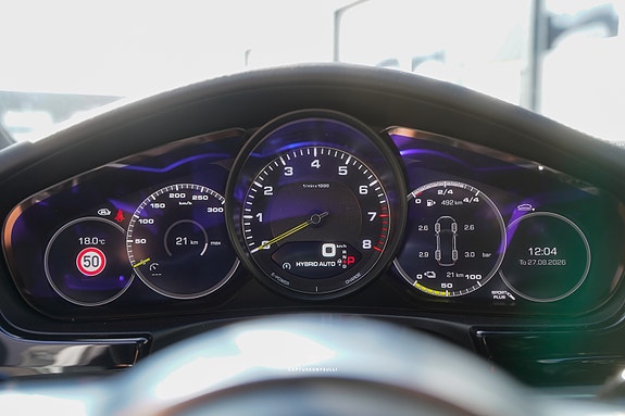 Porsche Panamera 4 14 of 30