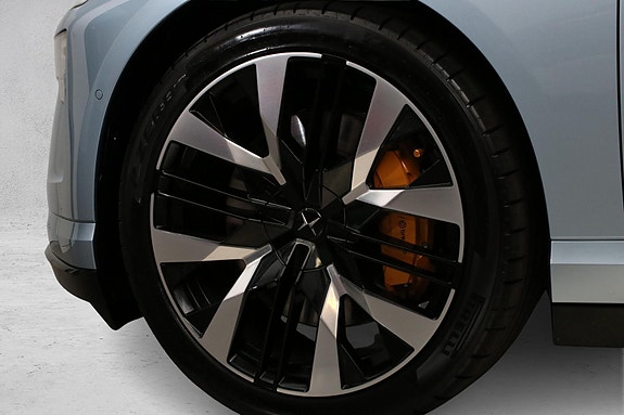 Polestar 4 3 of 30
