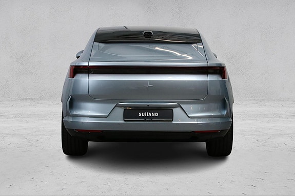 Polestar 4 5 of 30