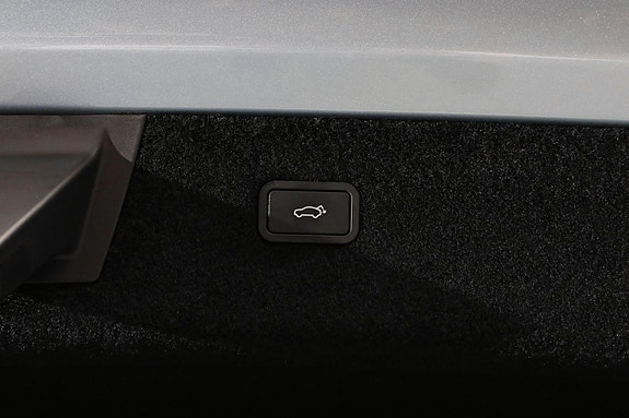 Polestar 4 7 of 30