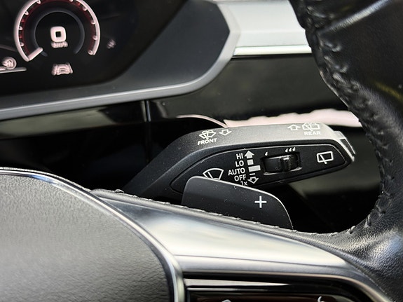 Audi e-tron 27 of 30