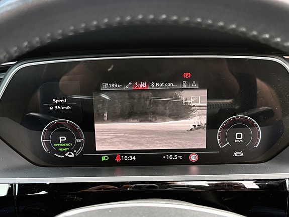 Audi e-tron 23 of 30