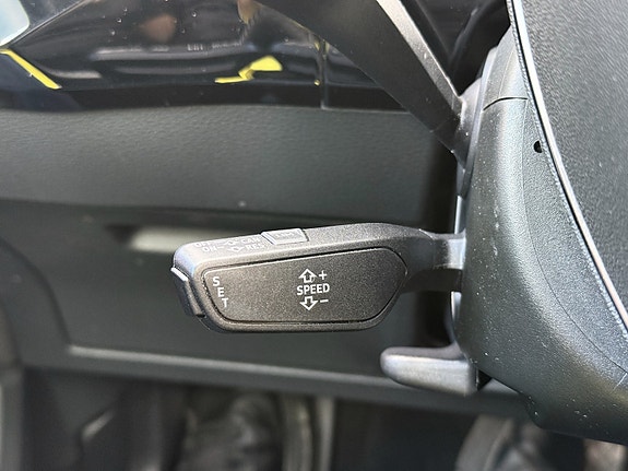 Audi e-tron 28 of 30