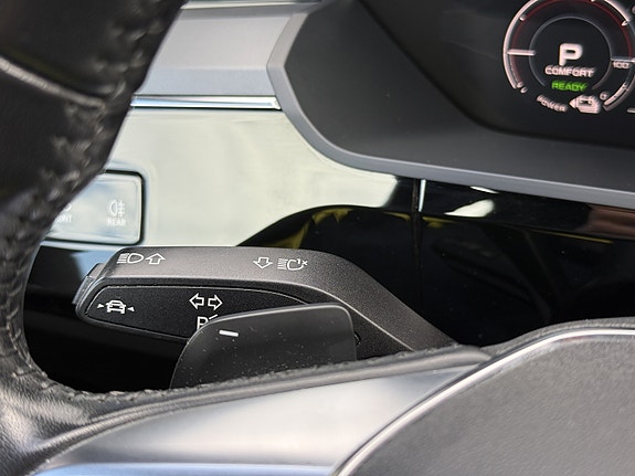 Audi e-tron 26 of 30