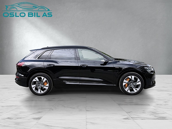 Audi e-tron 7 of 30