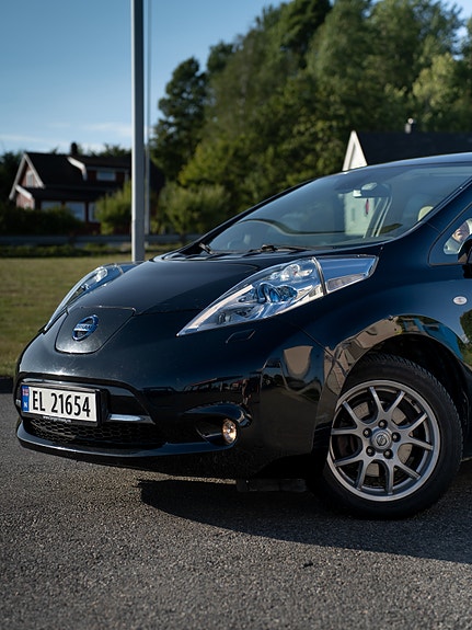 Nissan Leaf 3 of 22