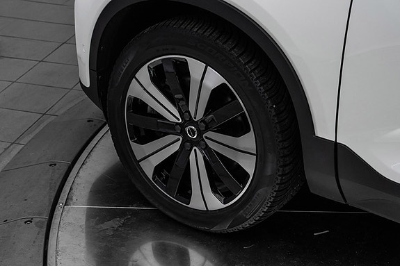 Volvo XC40 9 of 30