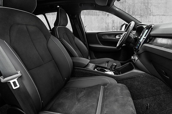 Volvo XC40 25 of 30