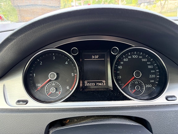 Volkswagen Passat 7 of 7