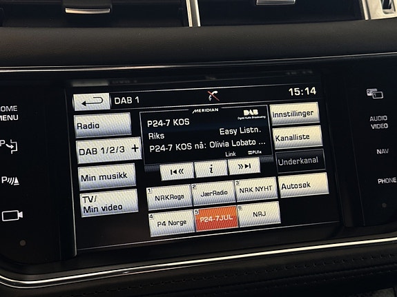 Land Rover Range Rover Sport 14 of 30