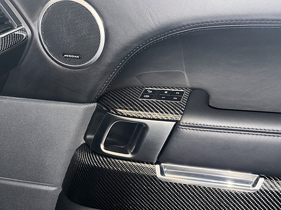 Land Rover Range Rover Sport 27 of 30