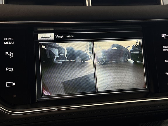 Land Rover Range Rover Sport 16 of 30