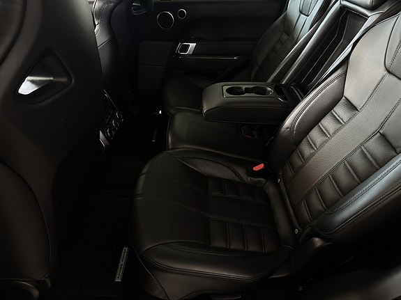 Land Rover Range Rover Sport 29 of 30