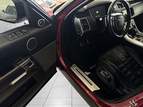 Land Rover Range Rover Sport 10 of 30