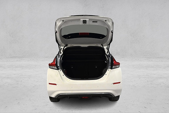 Nissan Leaf 9 of 23
