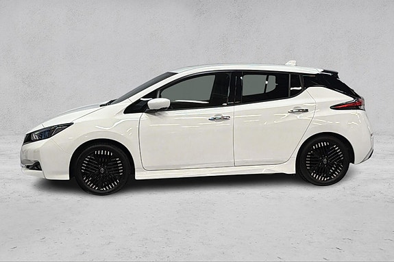 Nissan Leaf 2 of 23