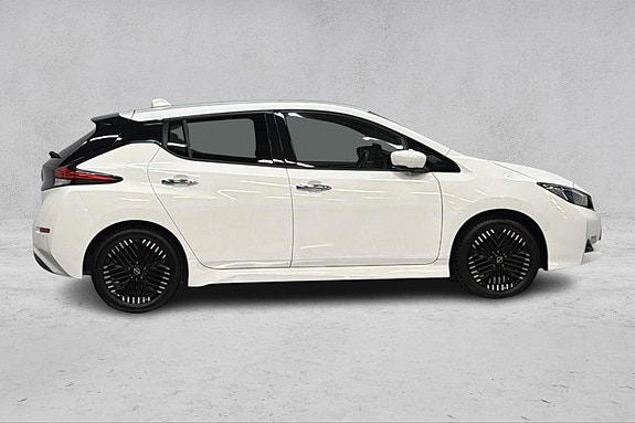 Nissan Leaf 6 of 23