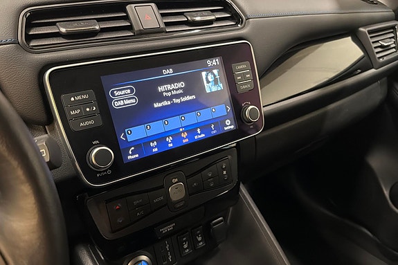 Nissan Leaf 17 of 23