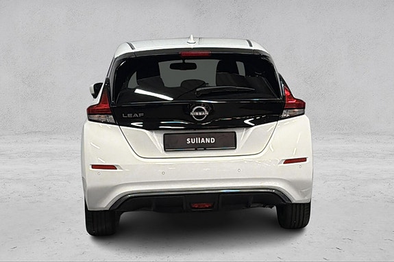 Nissan Leaf 4 of 23