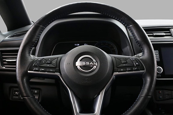 Nissan Leaf 14 of 23