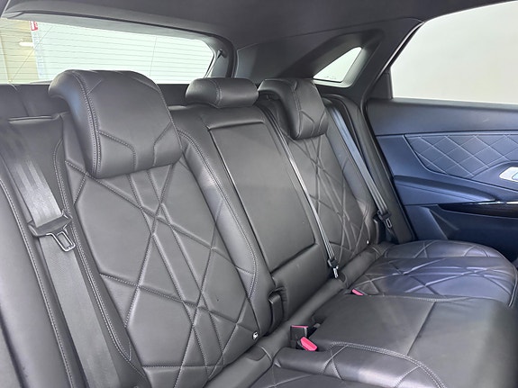 DS DS 7 Crossback 24 of 30