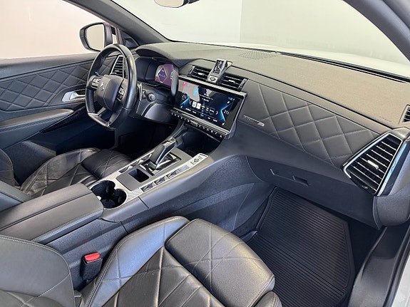 DS DS 7 Crossback 15 of 30