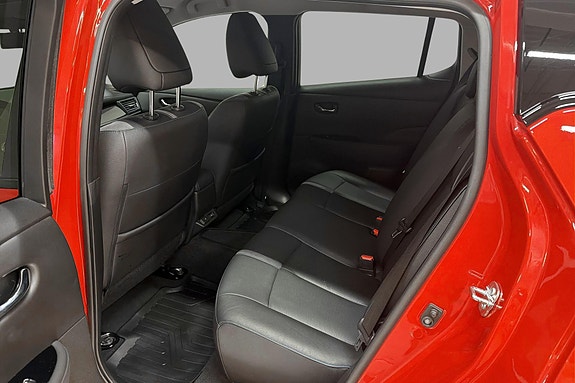 Nissan Leaf 13 of 30