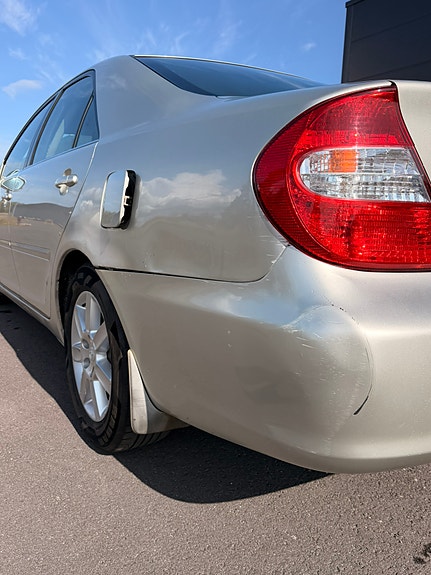 Toyota Camry 13 of 30