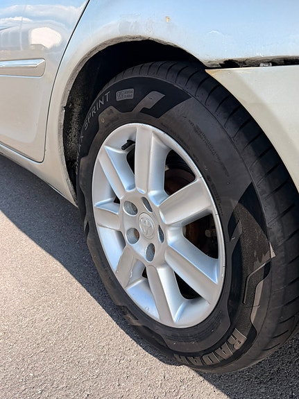 Toyota Camry 15 of 30